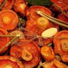 грибы рыжики соленые в Москве